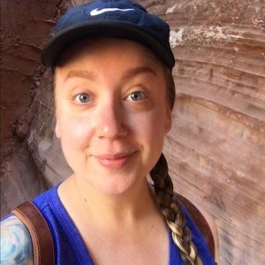 Meet your Posher, Haily